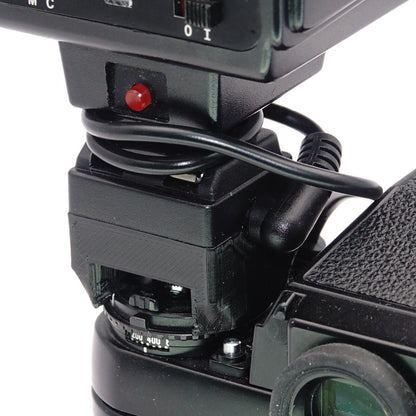 Flash adapter cold shoe with PC cable for Nikon F3, Canon F-1