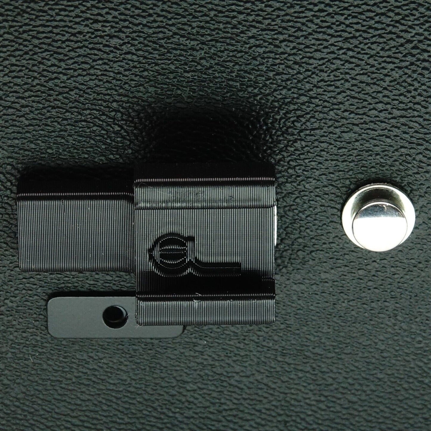 Flash shoe adapter for Hasselblad 500C/M & T-Rail cameras (ISO cold shoe)