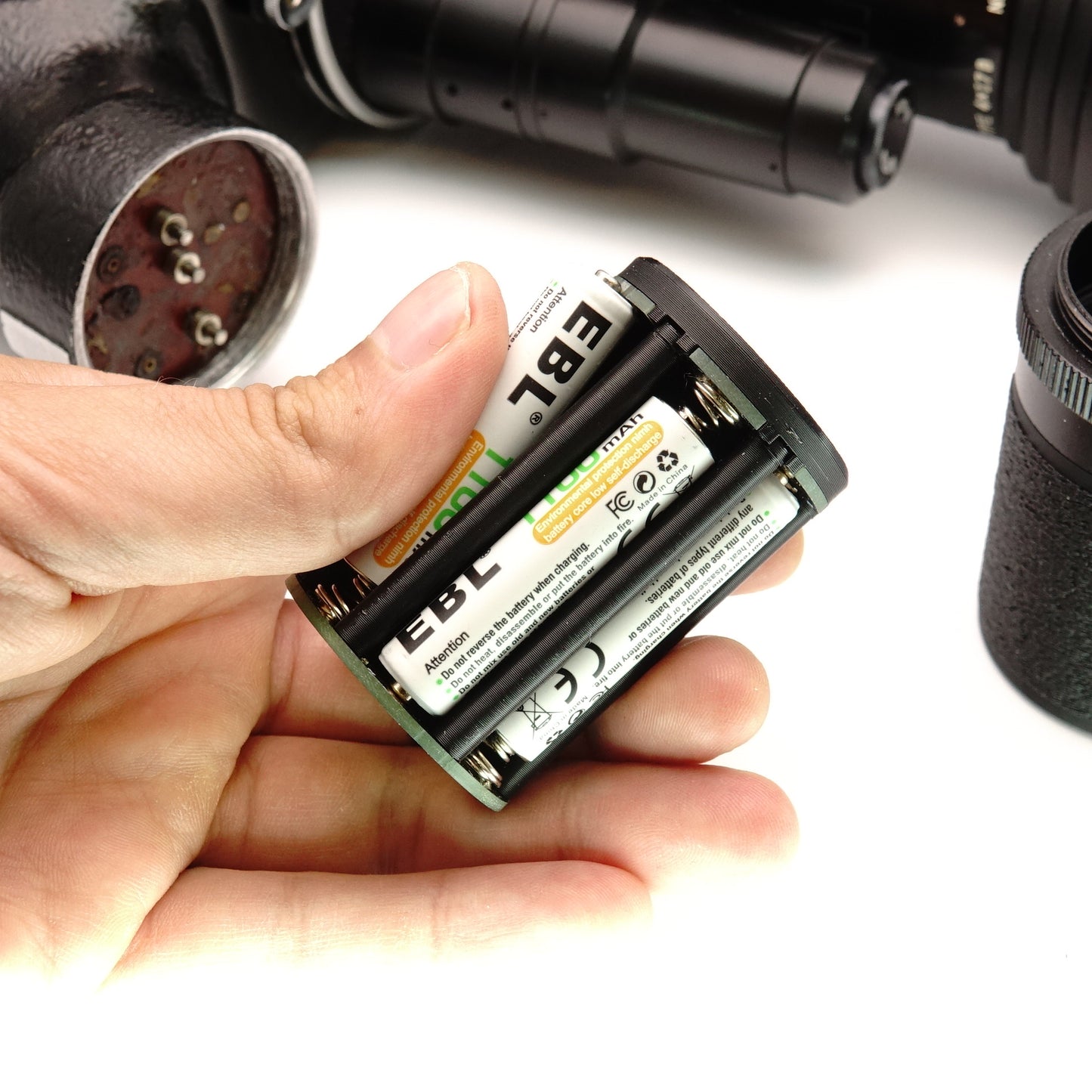 Battery adapter (6x AAA) for Beaulieu R16 & 2016